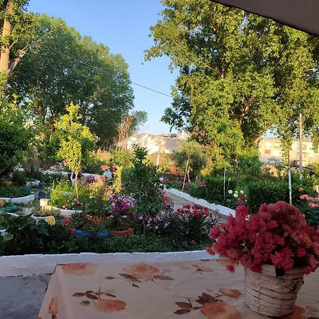 Πανσιόν House 3*