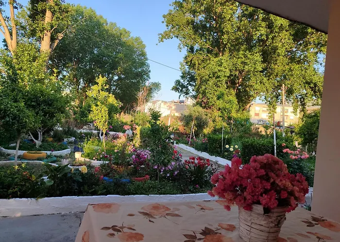 Πανσιόν House 3*